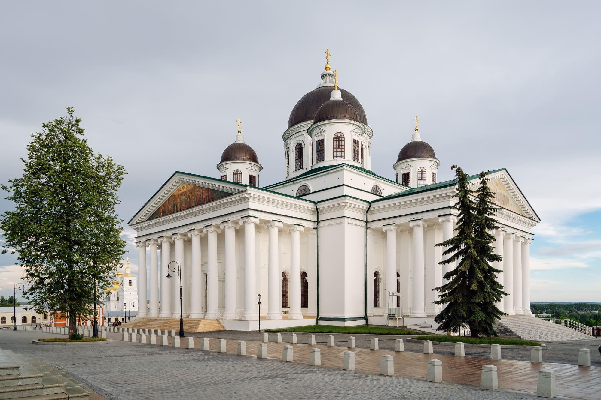 Воскресенский собор на Соборной площади Арзамаса