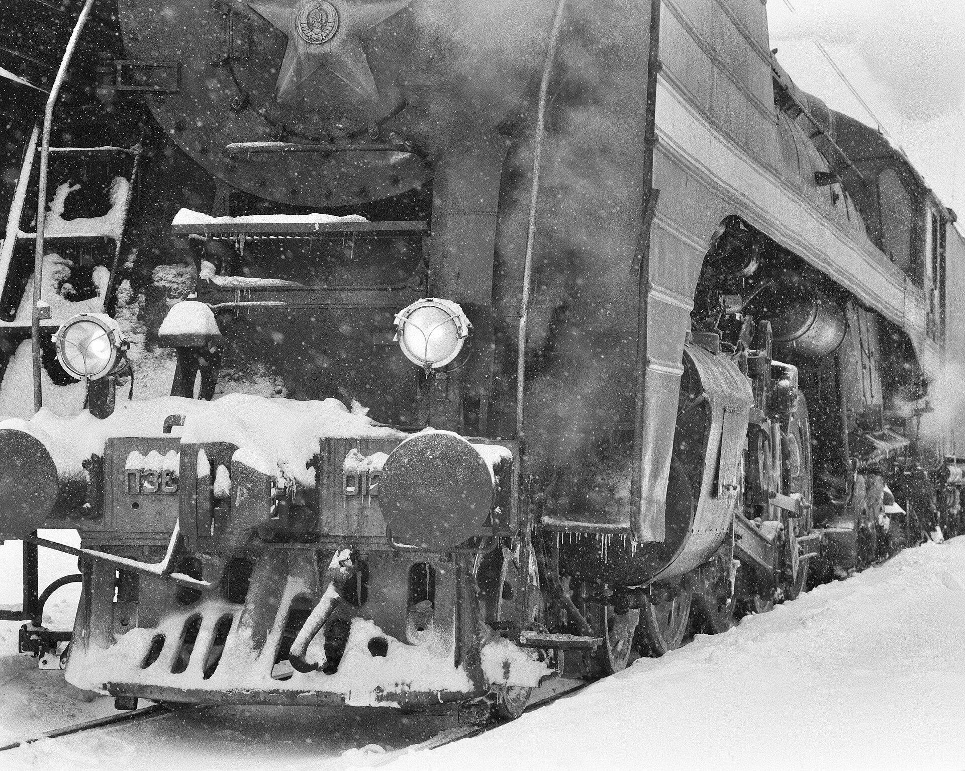 Паровоз П36 зимой